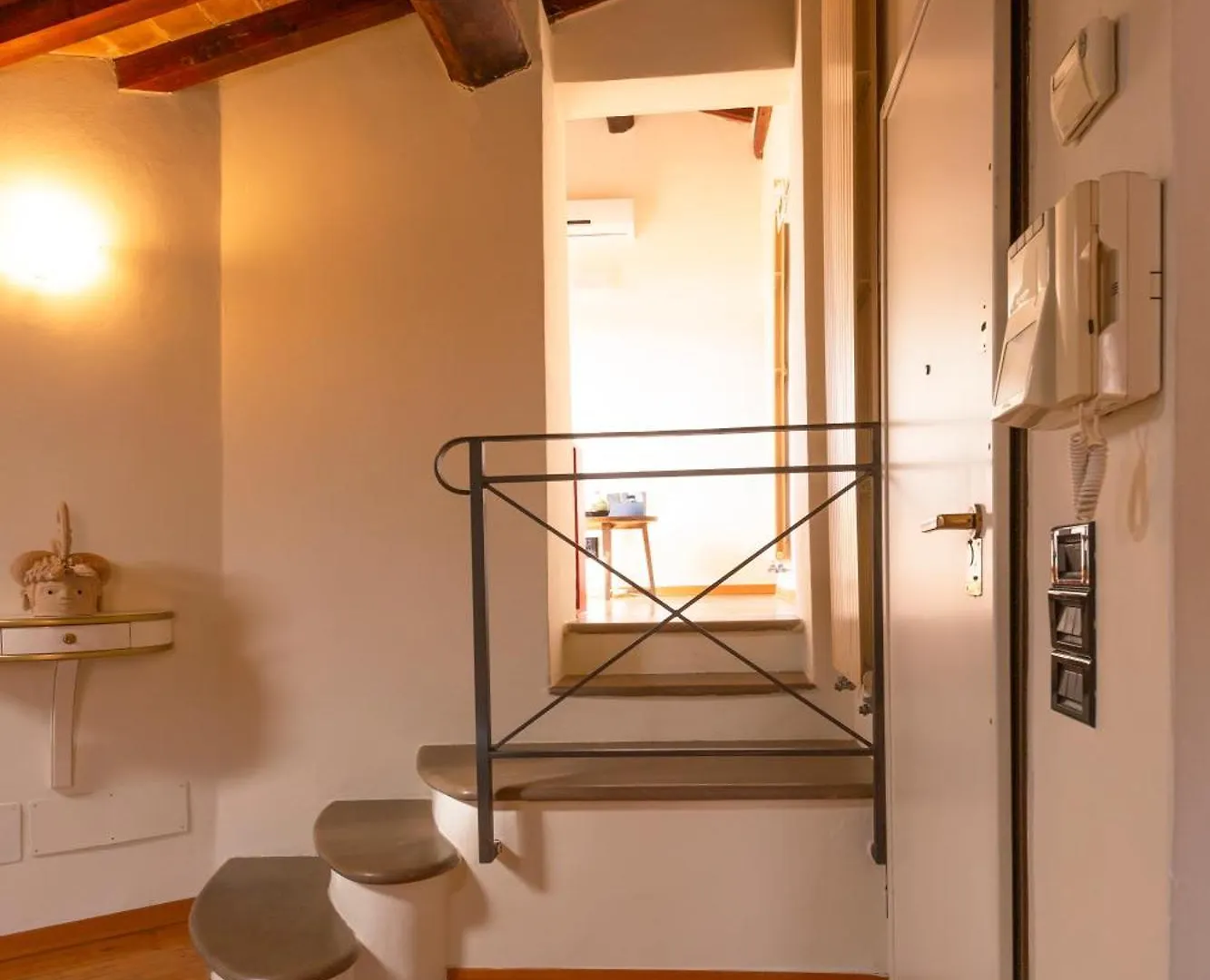 דירות פיסטויה Loft Elegance